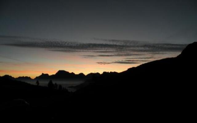 Rifugio Capanna Passo Valles