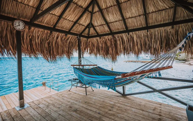 Private Beach Ocean Front Boat Dock Tiki Bar