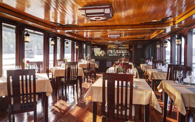Swan Cruises Halong