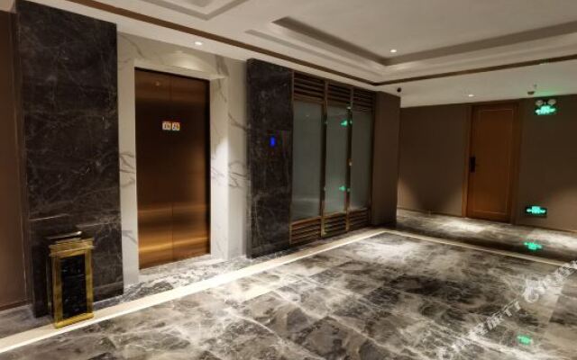Jinxing Hotel (Yihua International Plaza)