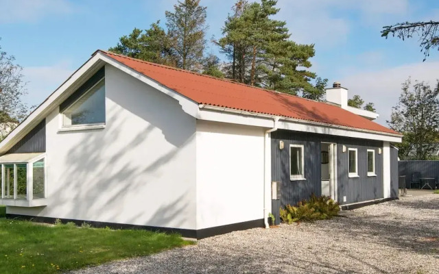 6 Person Holiday Home in Tarm