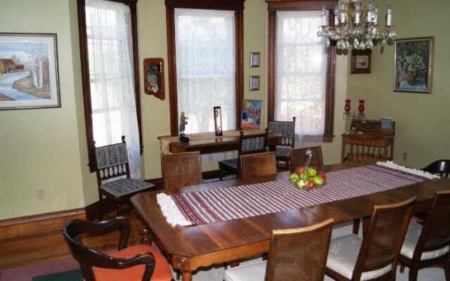 Ye Olde Walkerville Bed & Breakfast