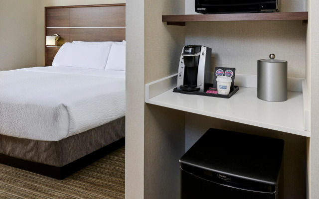 Holiday Inn Express and Suites Brantford by IHG