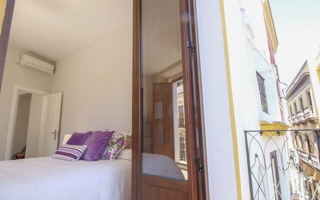 Deluxe Apartment with Giralda views