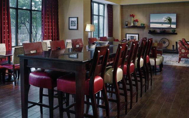 Hampton Inn & Suites Millington