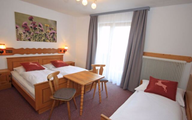 Holiday Home Chalet Alpin