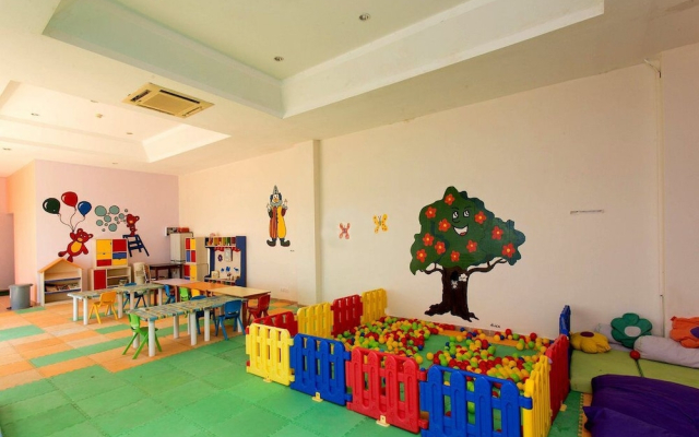 Palmet Middle Town Beach Hotel