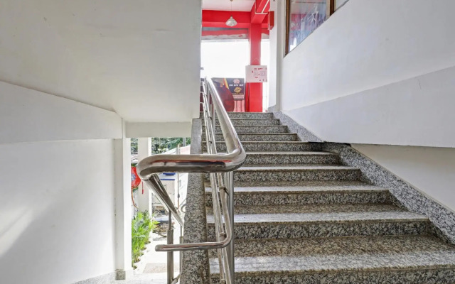 Collection O 91337 Lakhi Guest House
