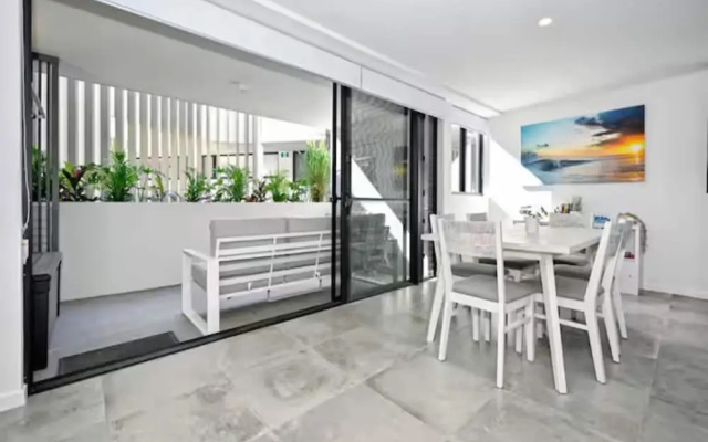 Spacious Family Stay Near Coolum Beach – Balcony – Coolum Beach