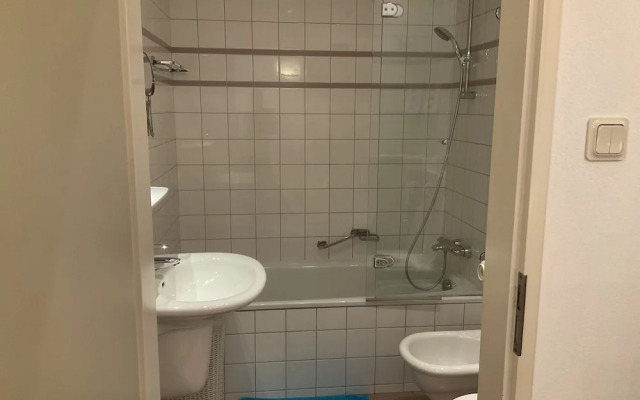 Plato by Hofstad Studios