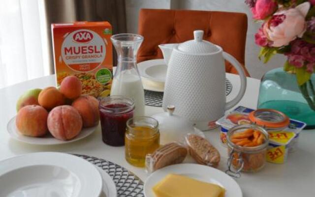 Apartment with Sea View near Park Shevchenko