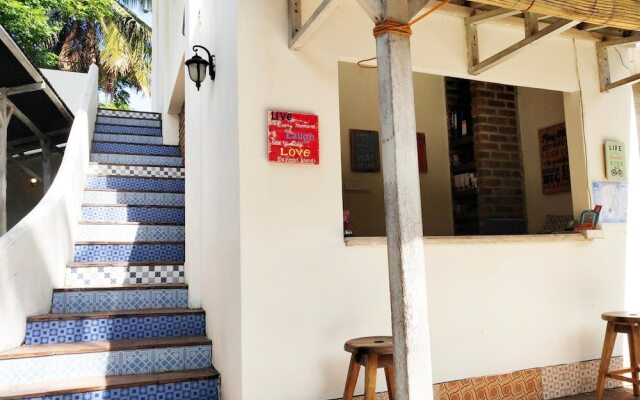 White Coconut Cottage