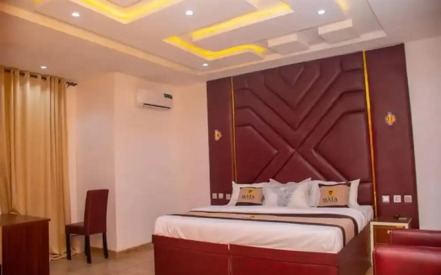 Maia Hotel And Suites