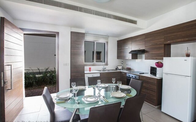 Celebrity Villa Scotty T D2