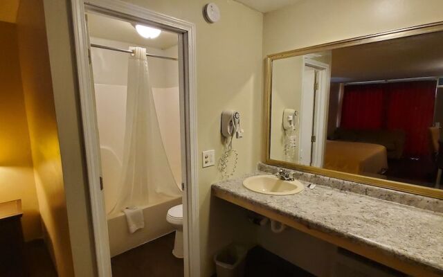 Marion Gray Plaza Motel