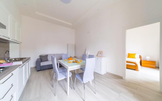 Chiara Modern Apartment by Wonderful Italy