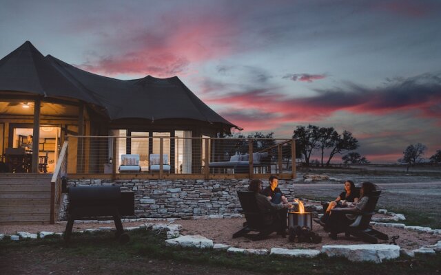 Outdoorsy Hill Country