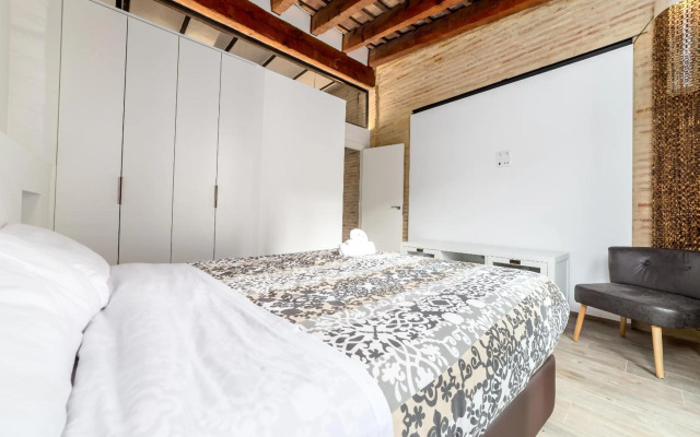 CENTER-Luxurious 1BR, 1BA-Terrace, WI-FI, A/C