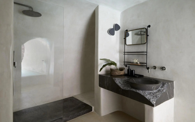 White Pearl Cavalieri - Adults Only