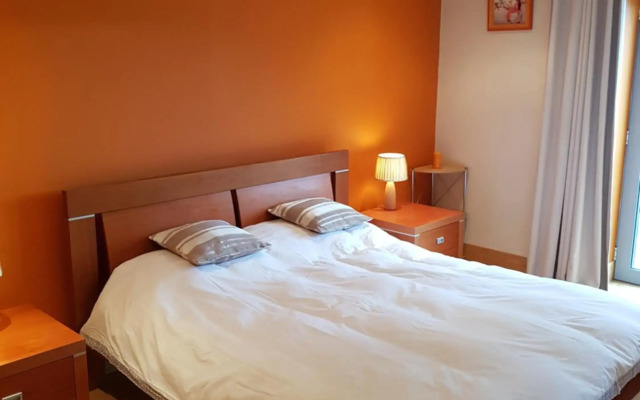 The Courtyard Apartments !!!!