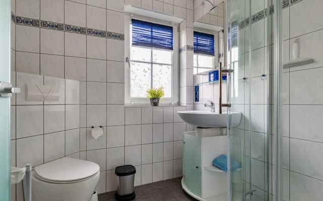 Apartment With Fenced Garden in Faid