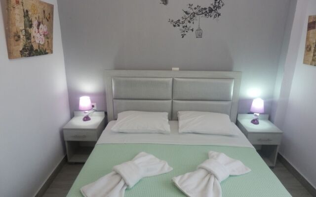 Zephyros Family Apartments
