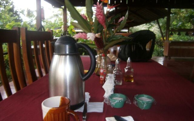 Montecristo River Lodge