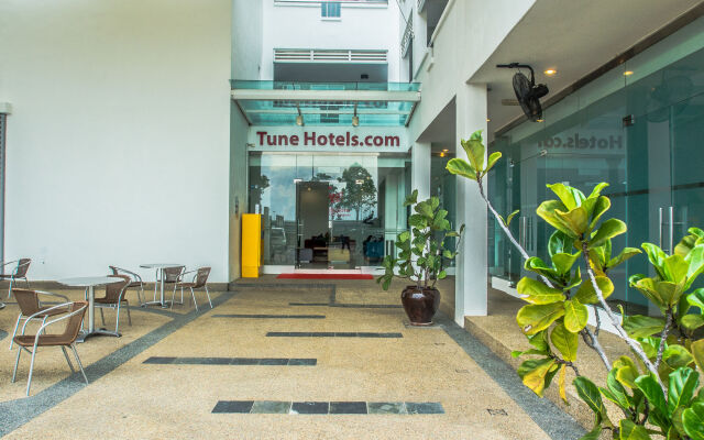 Tune Hotel KLIA Aeropolis