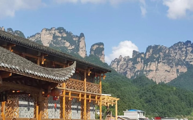 Zhangjiajie Longquan Inn