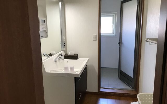 Tsuru Apartments