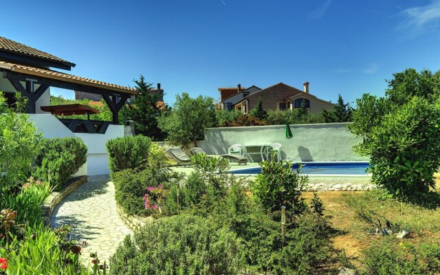 Holiday Home With Swimming Pool, Near the Center