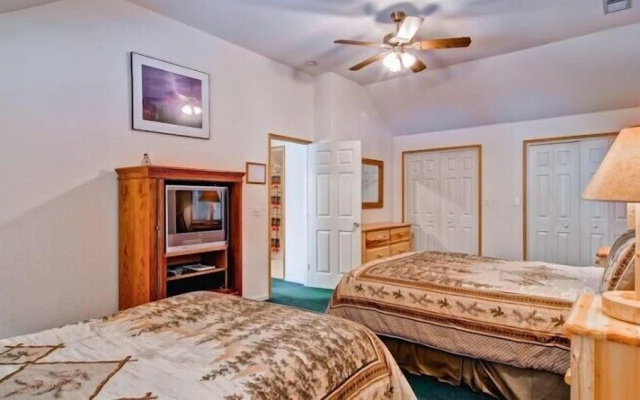 Scenic Wonders Yosemite View 3 Bedrooms