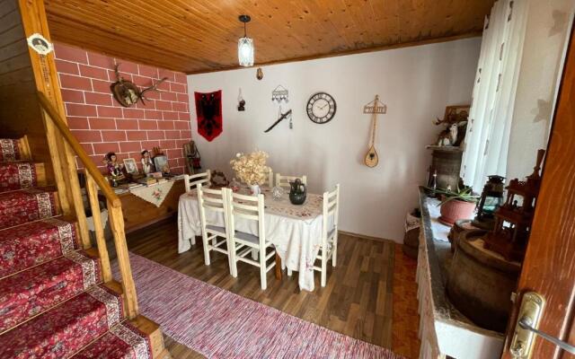 Guesthouse "Gjin Thana"