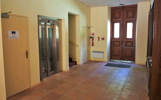 Logement n202 4pers face aux Thermes