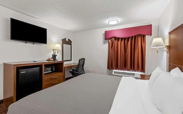 Quality Inn Marietta near Dobbins ARB