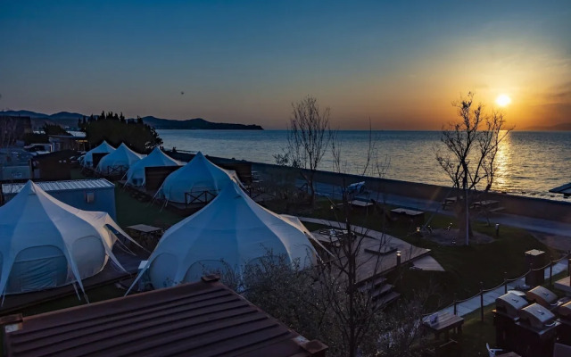 PICNIC GARDEN - Glamping