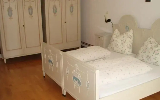 Ferienwohnung Schloss Dornbach