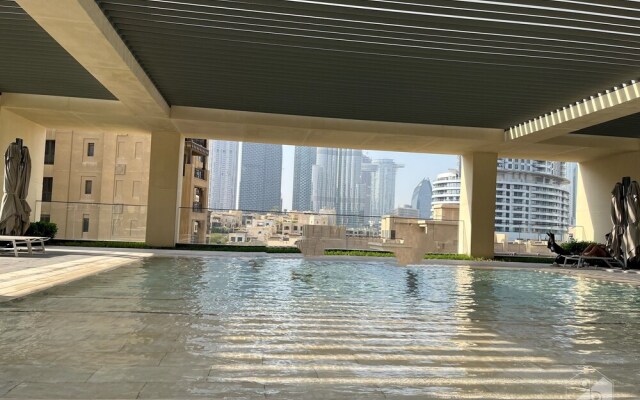 Luxury Burj Royale Burj Khalifa & Fountain view