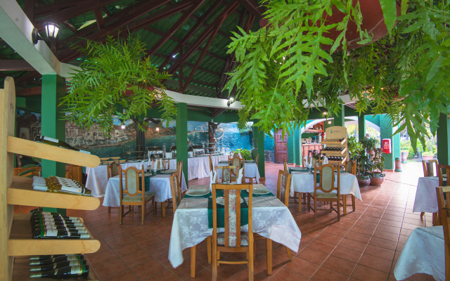 Hotel Jagua, Affiliated by Meliá