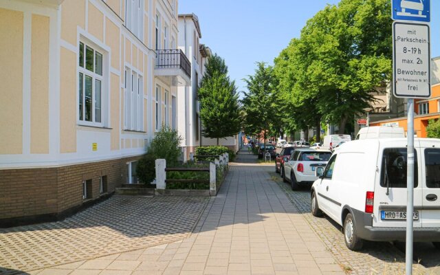 Awesome Apartment in Warnemünde With 2 Bedrooms