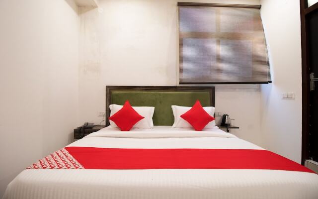 Grand Inn by OYO Rooms