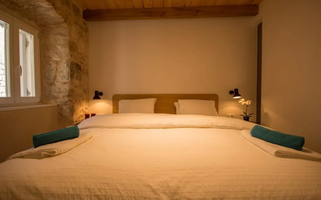 Casa Sepia