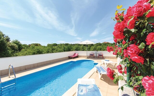 Amazing Home in Pula With Wifi and 2 Bedrooms