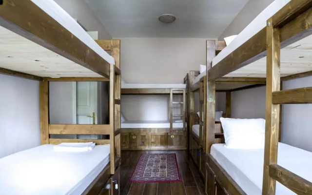 Antique Hostel