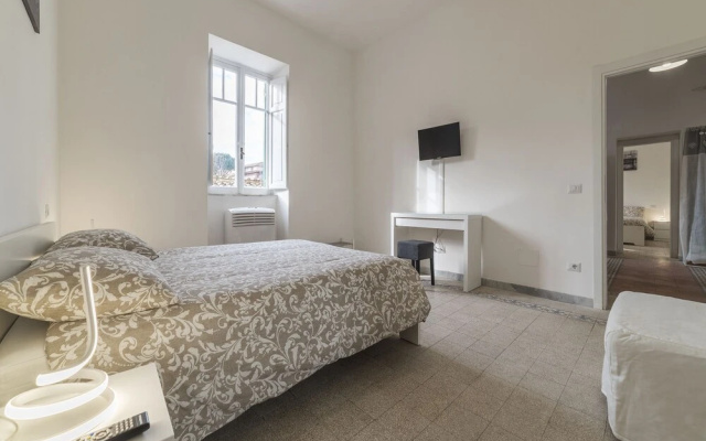 Colosseo & Colle Oppio Cozy Apartment