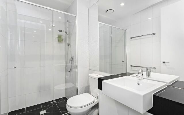 SONYA, 2BDR Southbank Apartment