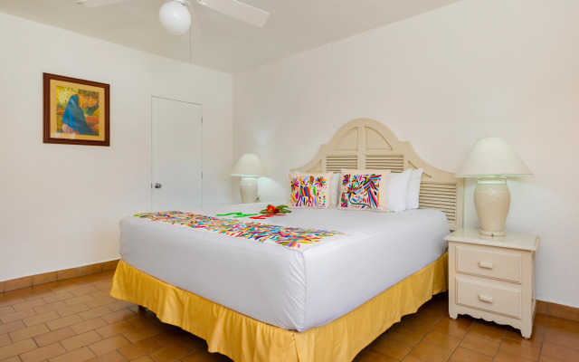 Villa del Palmar Residences