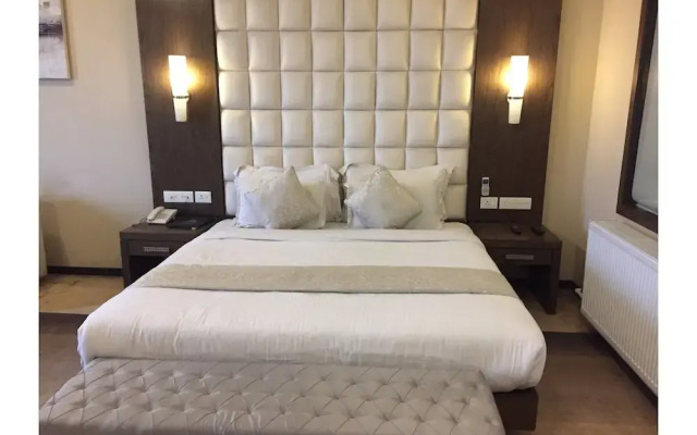 Capital O 9508 Hotel Pine Spring