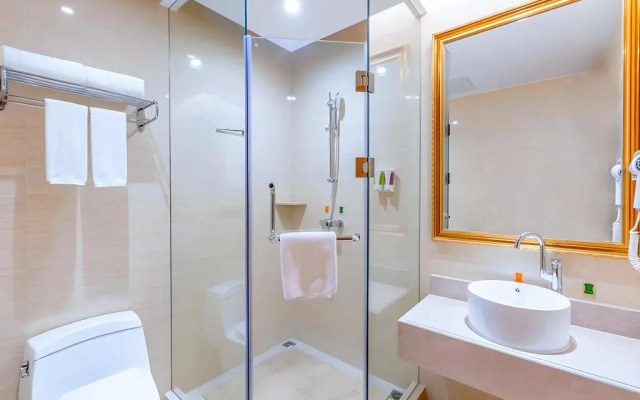 Vienna Hotel (Shanghai Gucun Park)