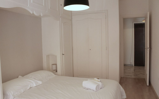 Central 1 Bedroom in Luxurious Residence